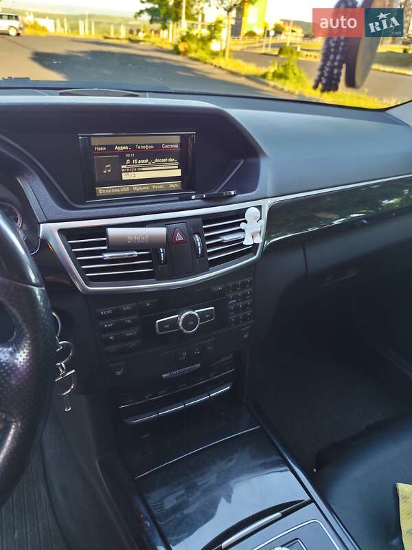 Универсал Mercedes-Benz E-Class 2012 в Тячеве