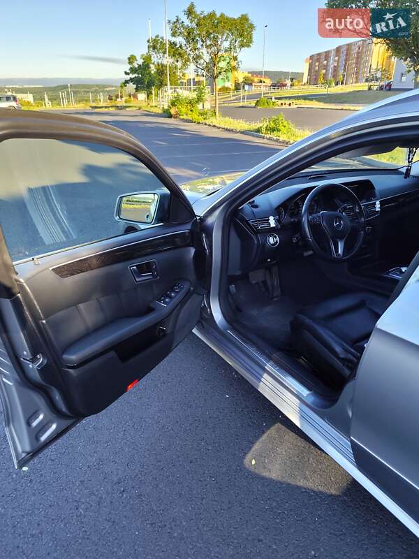 Универсал Mercedes-Benz E-Class 2012 в Тячеве