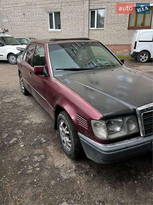Mercedes-Benz E-Class 1992