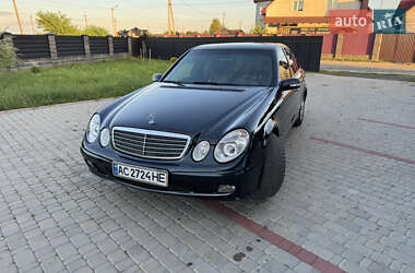 Седан Mercedes-Benz E-Class 2002 в Камне-Каширском