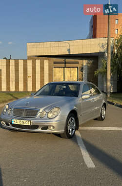 Седан Mercedes-Benz E-Class 2003 в Києві