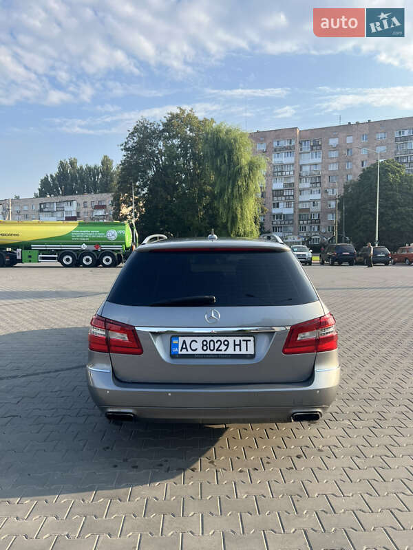 Универсал Mercedes-Benz E-Class 2011 в Луцке