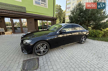 Седан Mercedes-Benz E-Class 2017 в 