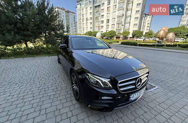 Седан Mercedes-Benz E-Class 2017 в 