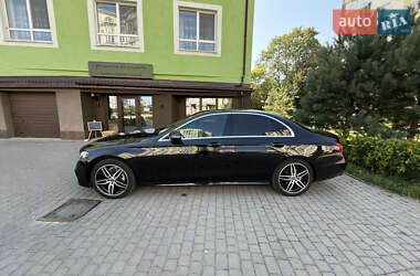 Седан Mercedes-Benz E-Class 2017 в 