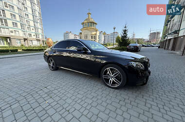 Седан Mercedes-Benz E-Class 2017 в 