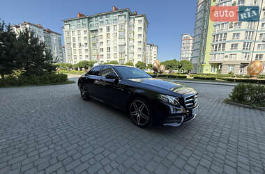 Седан Mercedes-Benz E-Class 2017 в 