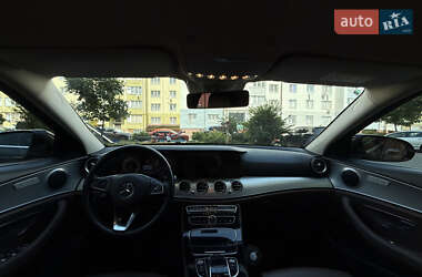Седан Mercedes-Benz E-Class 2017 в 