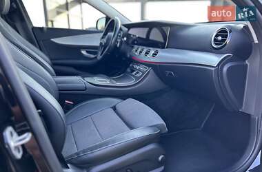 Седан Mercedes-Benz E-Class 2021 в 