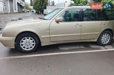 Универсал Mercedes-Benz E-Class 2002 в 