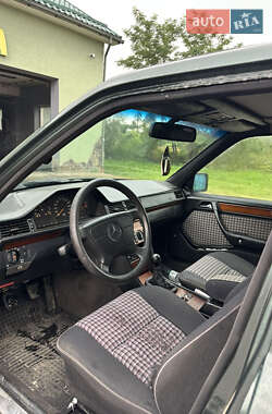 Седан Mercedes-Benz E-Class 1995 в 