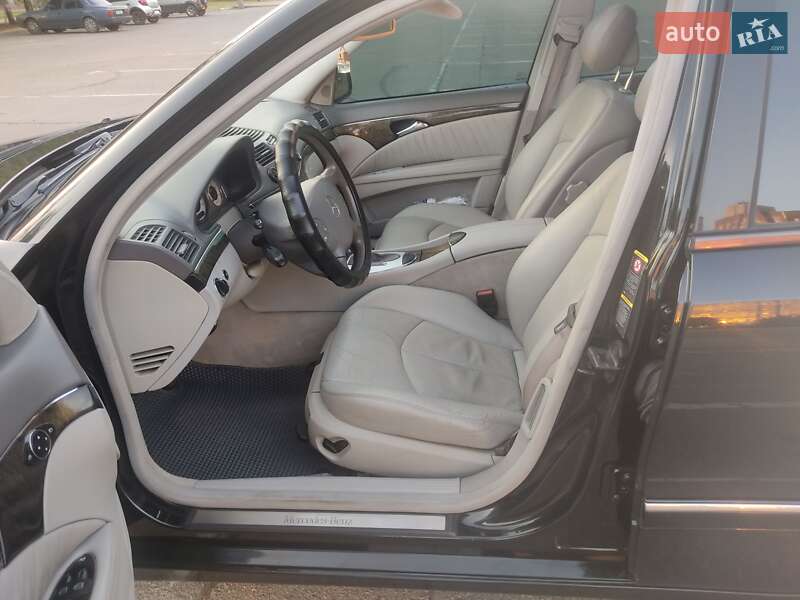 Седан Mercedes-Benz E-Class 2003 в Кривом Роге