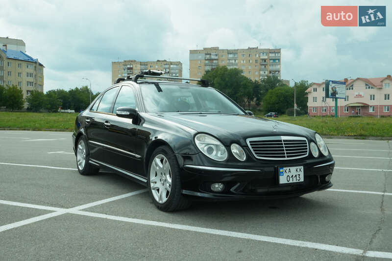 Седан Mercedes-Benz E-Class 2002 в Киеве