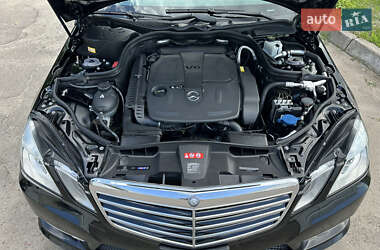 Седан Mercedes-Benz E-Class 2012 в 