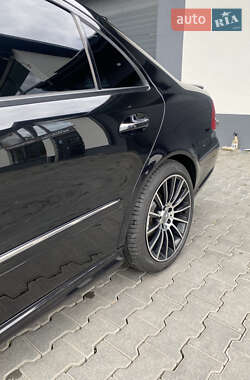 Седан Mercedes-Benz E-Class 2002 в 