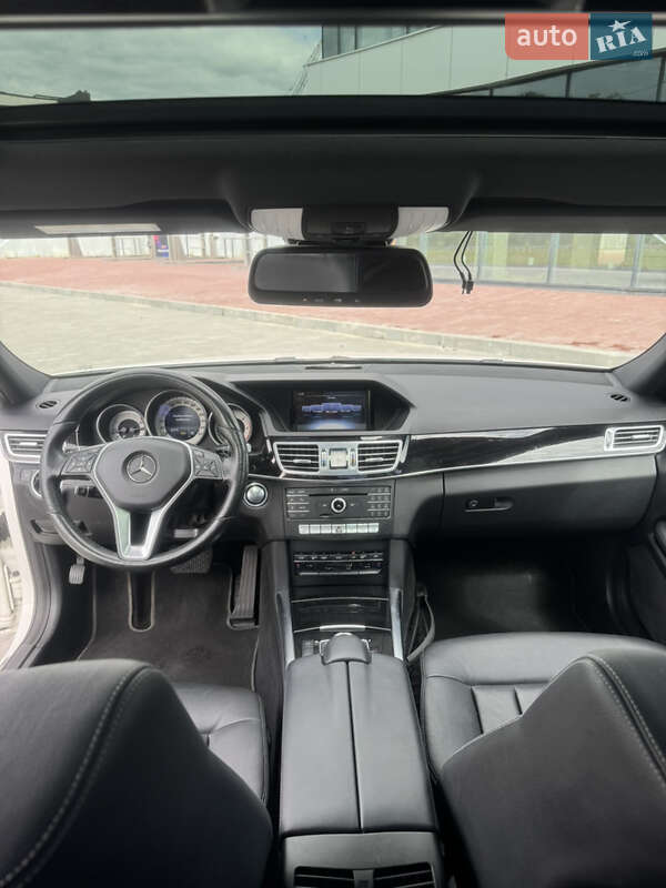 Седан Mercedes-Benz E-Class 2015 в Рівному