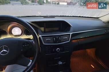 Седан Mercedes-Benz E-Class 2010 в 