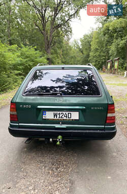 Универсал Mercedes-Benz E-Class 1995 в  фото 7 Универсал Mercedes-Benz E-Class 1995 в