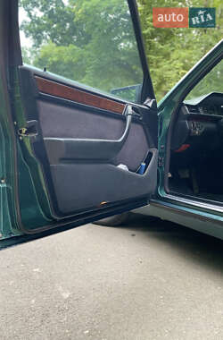 Универсал Mercedes-Benz E-Class 1995 в  фото 12 Универсал Mercedes-Benz E-Class 1995 в