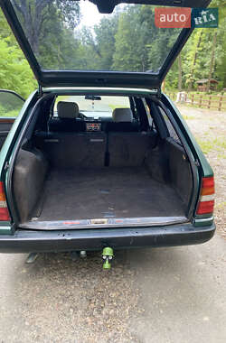 Универсал Mercedes-Benz E-Class 1995 в  фото 17 Универсал Mercedes-Benz E-Class 1995 в