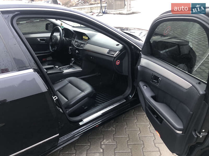 Седан Mercedes-Benz E-Class 2010 в Львове