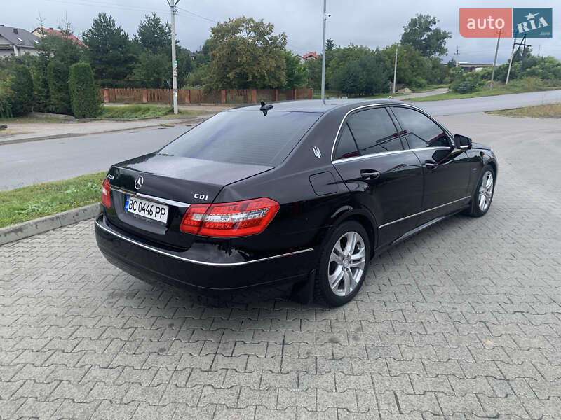 Седан Mercedes-Benz E-Class 2010 в Львове
