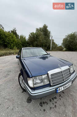 Седан Mercedes-Benz E-Class 1988 в 