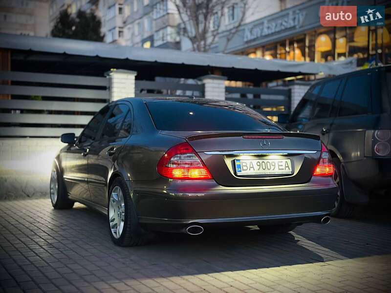 Седан Mercedes-Benz E-Class 2007 в Кропивницком