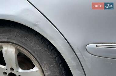 Седан Mercedes-Benz E-Class 2002 в  фото 5 Седан Mercedes-Benz E-Class 2002 в
