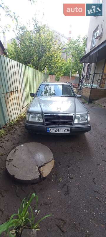 Mercedes-Benz E-Class 1993