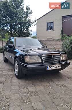 Седан Mercedes-Benz E-Class 1994 в 