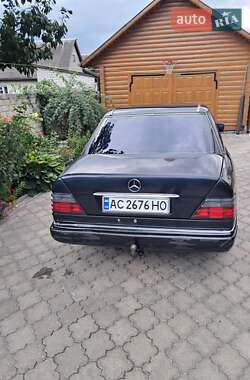 Седан Mercedes-Benz E-Class 1994 в 