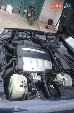 Седан Mercedes-Benz E-Class 2000 в 