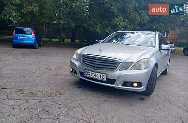 Универсал Mercedes-Benz E-Class 2010 в 