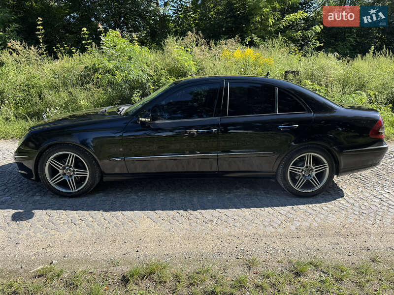 Седан Mercedes-Benz E-Class 2007 в Иршаве