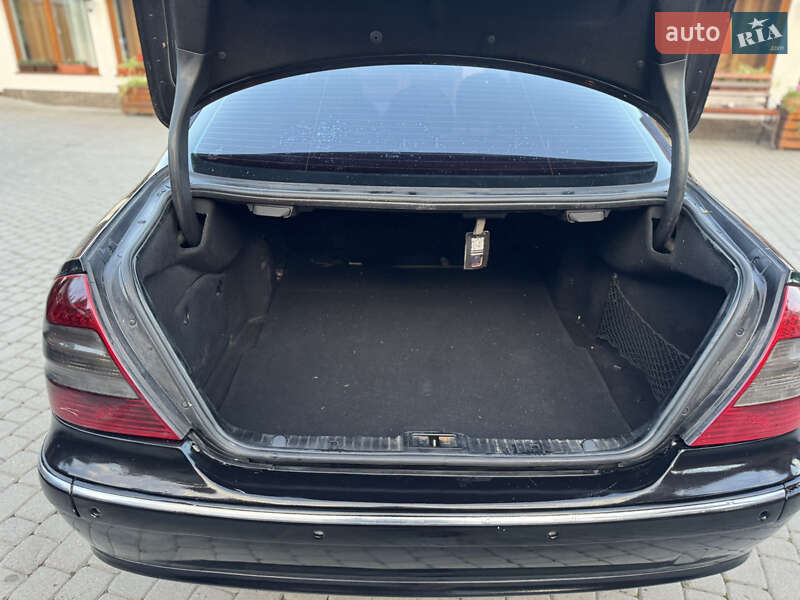 Седан Mercedes-Benz E-Class 2007 в Иршаве