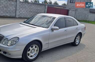 Седан Mercedes-Benz E-Class 2004 в 
