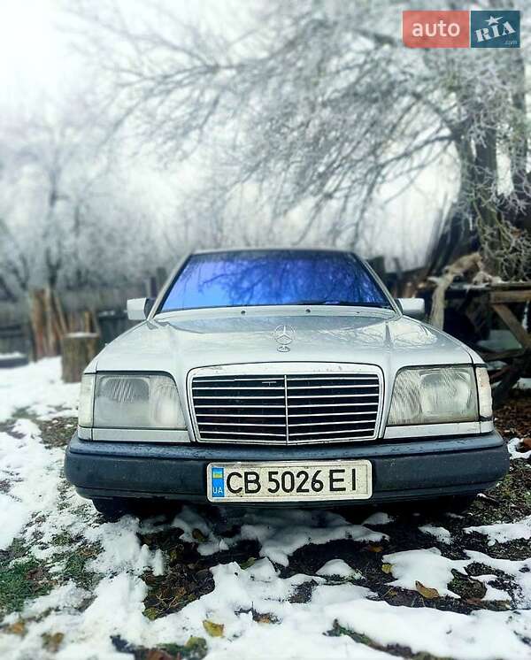 Седан Mercedes-Benz E-Class 1995 в Чернигове