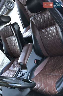 Седан Mercedes-Benz E-Class 2000 в 