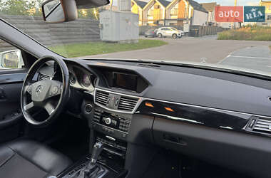 Седан Mercedes-Benz E-Class 2011 в 