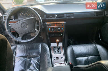 Седан Mercedes-Benz E-Class 1995 в 