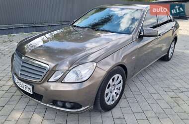 Седан Mercedes-Benz E-Class 2010 в Львові