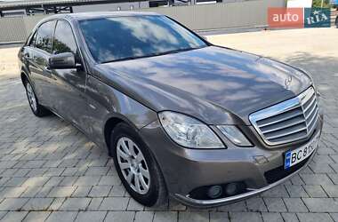 Седан Mercedes-Benz E-Class 2010 в Львові