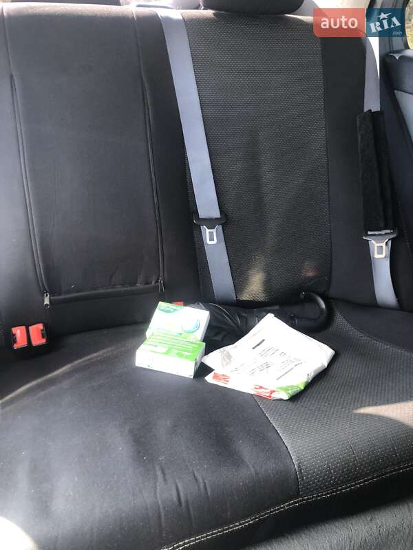 Седан Mercedes-Benz E-Class 2005 в Славутичі