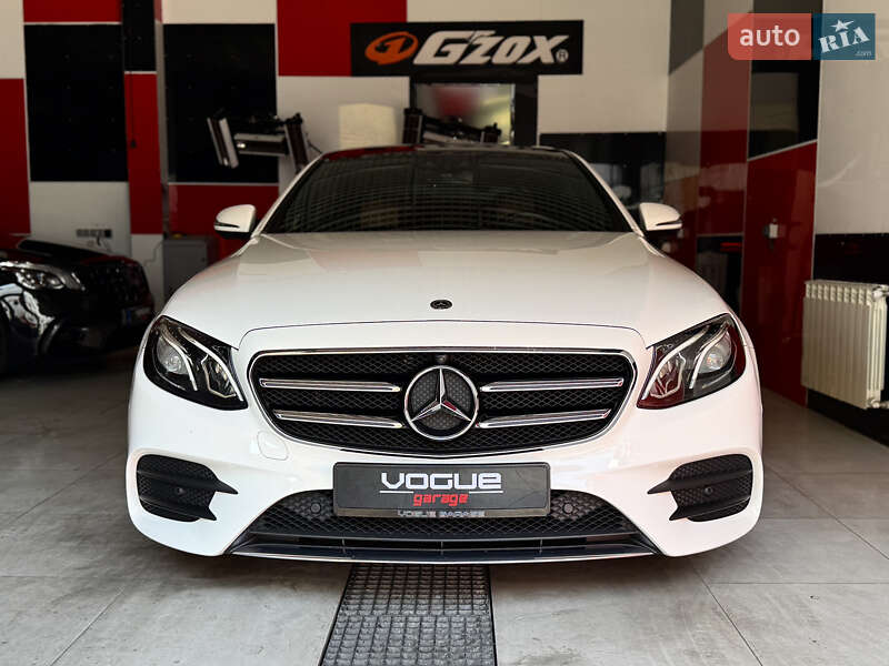 Седан Mercedes-Benz E-Class 2018 в 