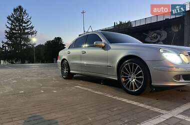 Седан Mercedes-Benz E-Class 2003 в 