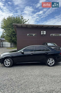 Седан Mercedes-Benz E-Class 2010 в 