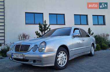 Седан Mercedes-Benz E-Class 2001 в Луцке