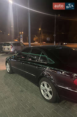 Седан Mercedes-Benz E-Class 2008 в 