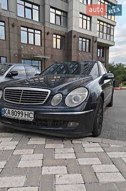 Седан Mercedes-Benz E-Class 2002 в Києві